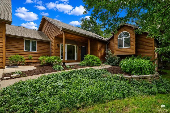 Property Photo: 2303 Wildwood Lane KS 66502