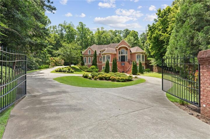 Property Photo: 4680 Hamden Forest Drive SW GA 30331