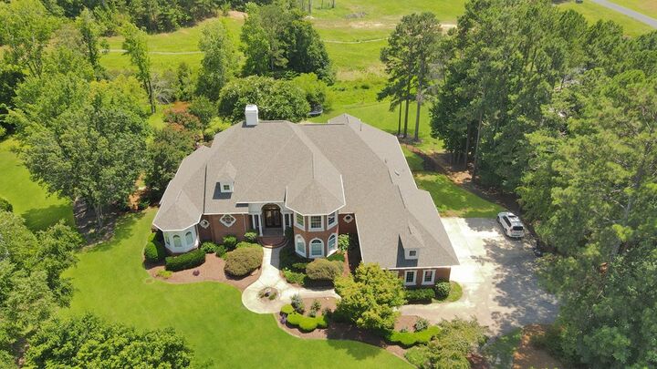 Property Photo: 102 Erica Place SC 29649