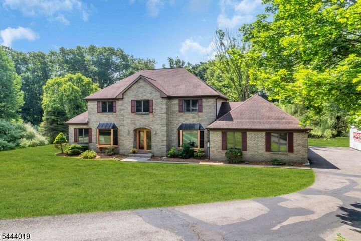 Property Photo:  10 Tara Ct  NJ 07825 