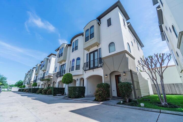 Property Photo:  3119 Fairdale Oaks E  TX 77057 