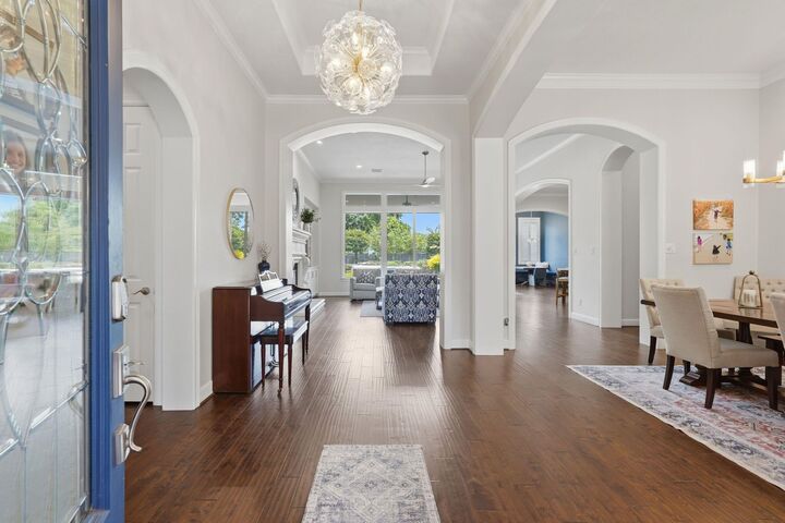 Property Photo: 38 Highclere Park Drive TX 77379