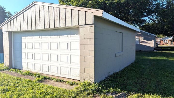 Property Photo: 1510 W 11th Street IN 46953-1437