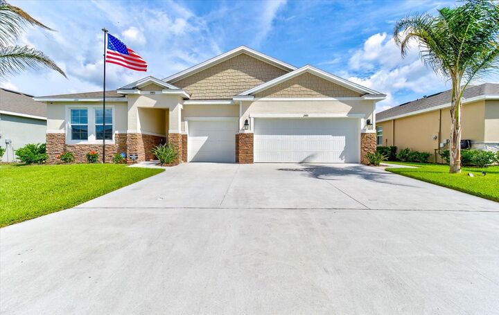 Property Photo:  345 E Merimont Lane  FL 32174 