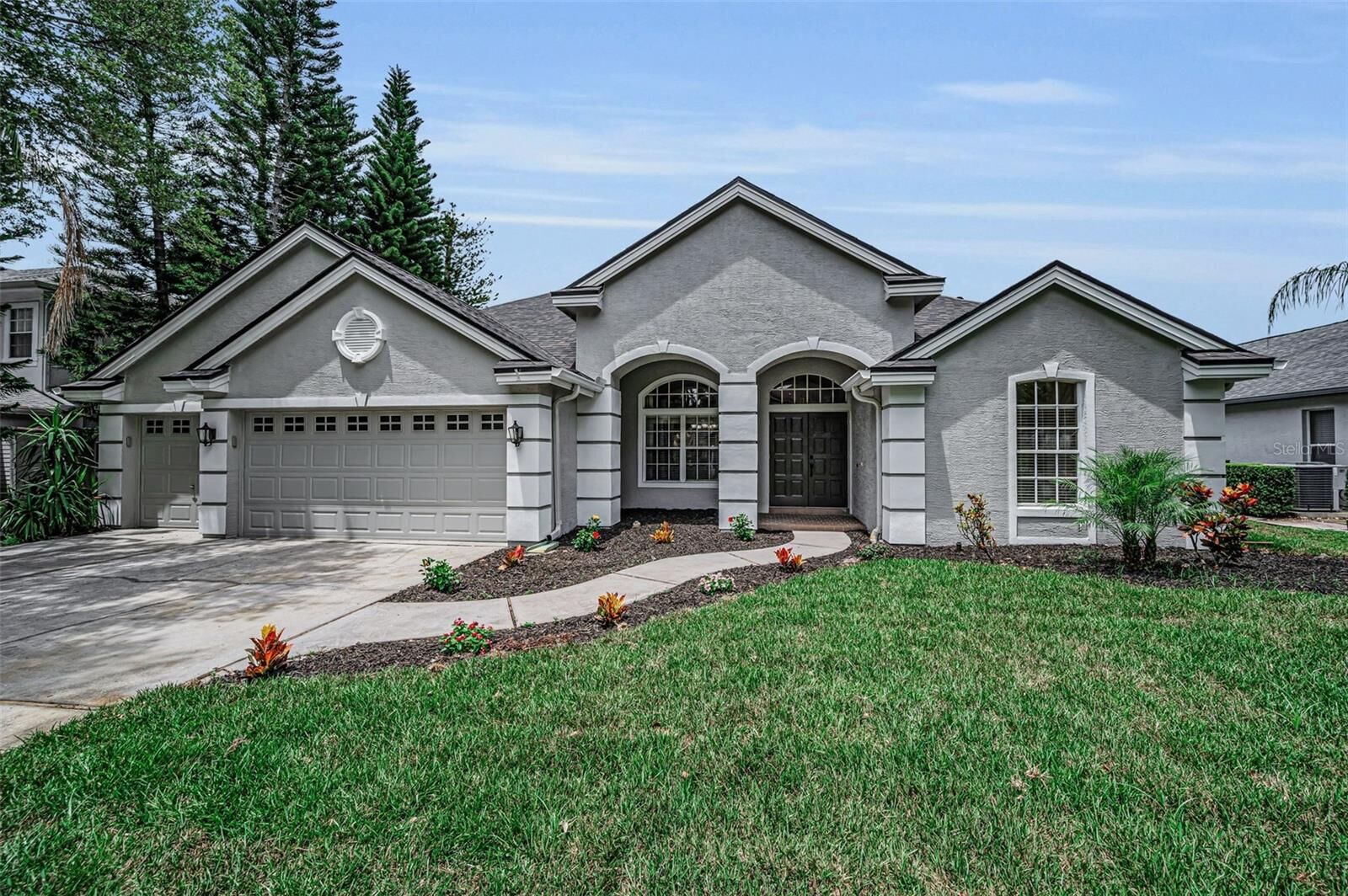 Property Photo: 4084 Ligustrum Drive FL 34685