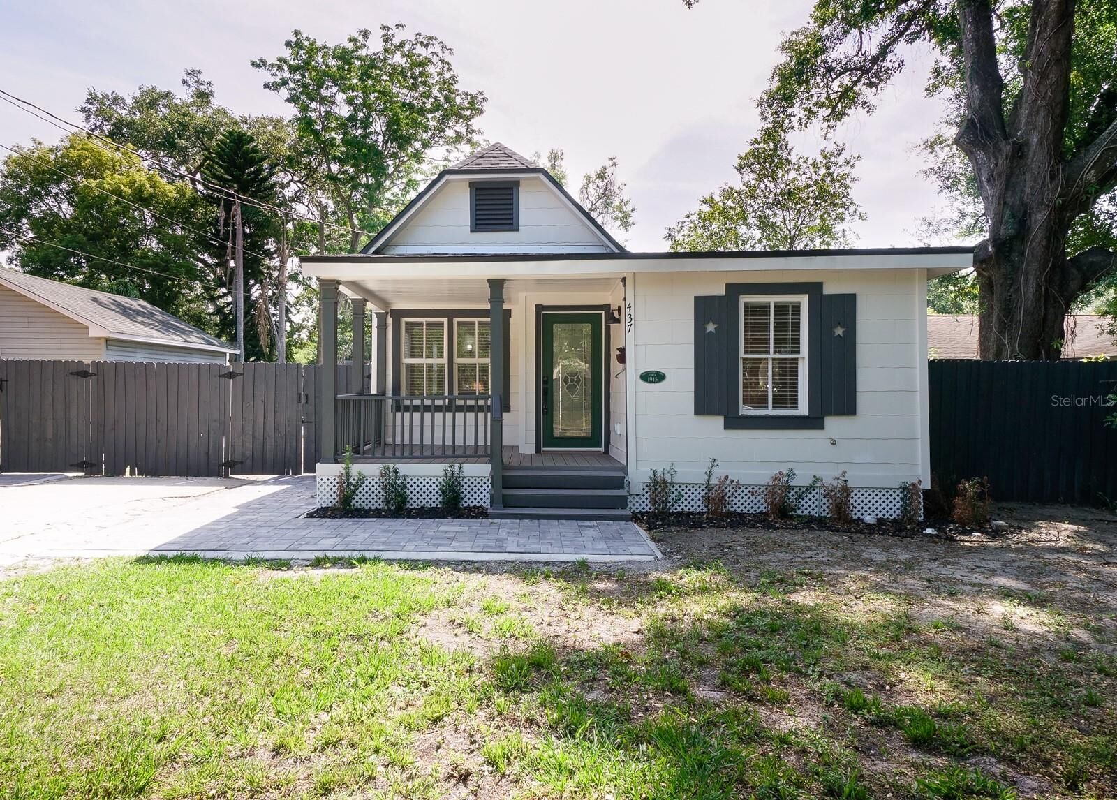 Property Photo: 437 N Shine Avenue FL 32803