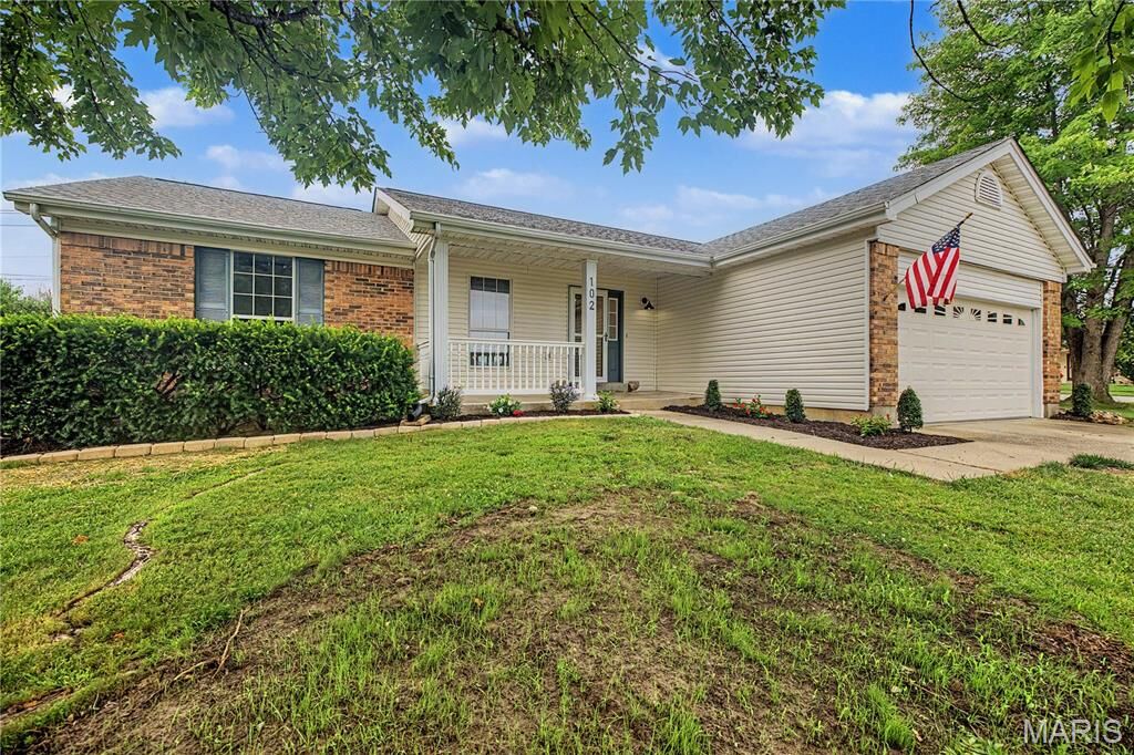 Property Photo:  102 Rockaway Drive  MO 63368 