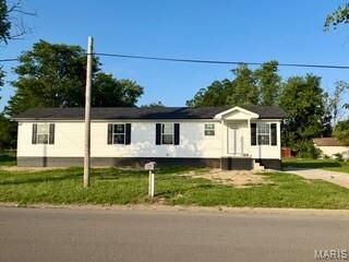 Property Photo: 208 Dona Street MO 63801