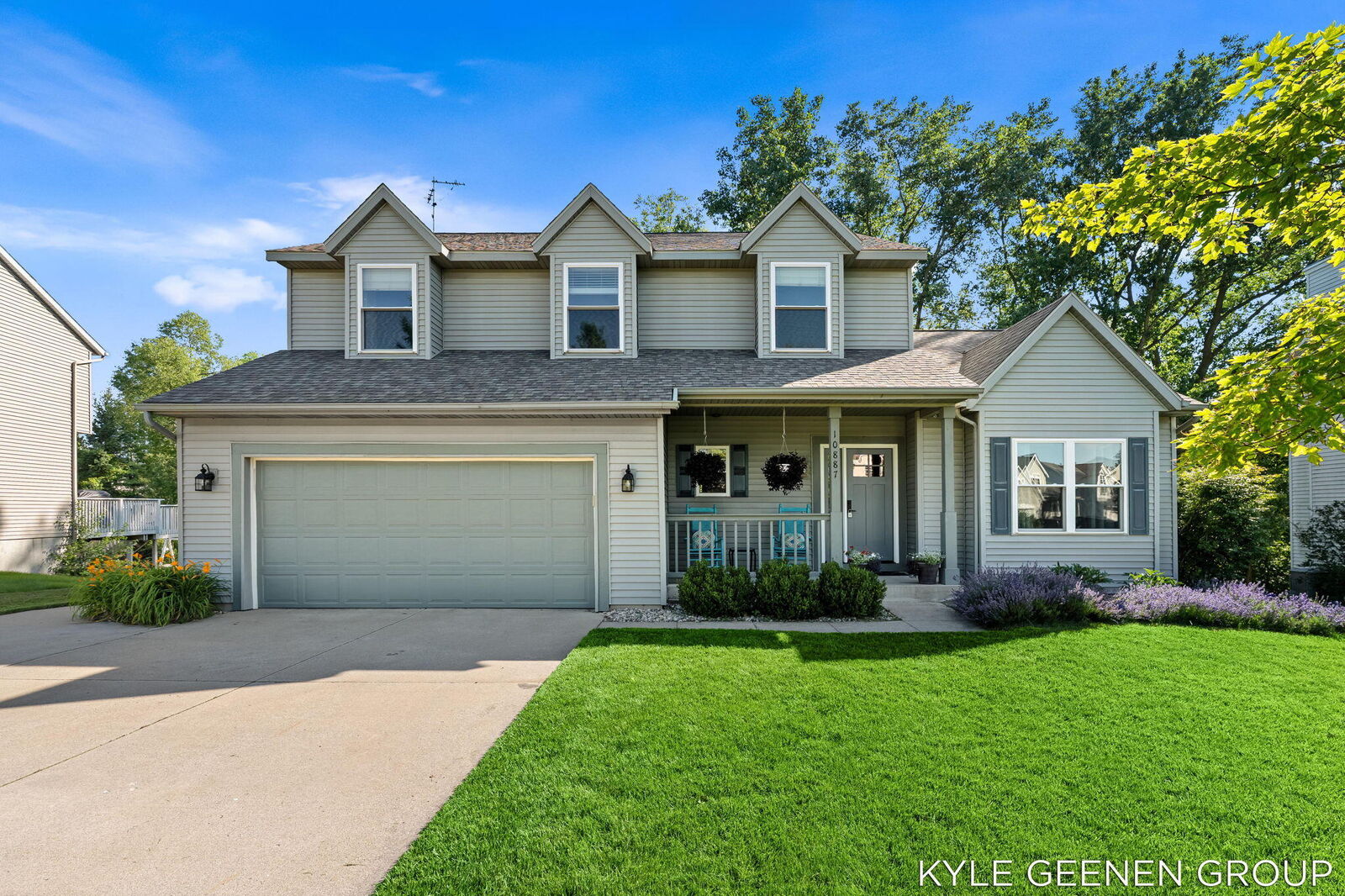 Property Photo: 10887 Thornberry Way MI 49464