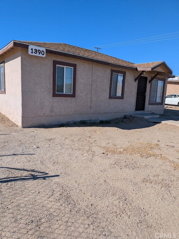 Property Photo: 1390 Riverside Drive CA 92311