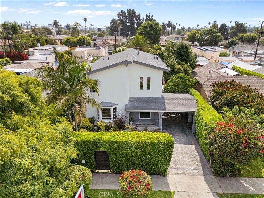 Property Photo: 2116 S Cloverdale CA 90016