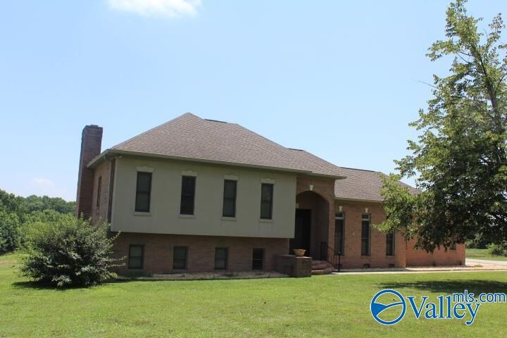 Property Photo:  589 Cobb Road  AL 35016 