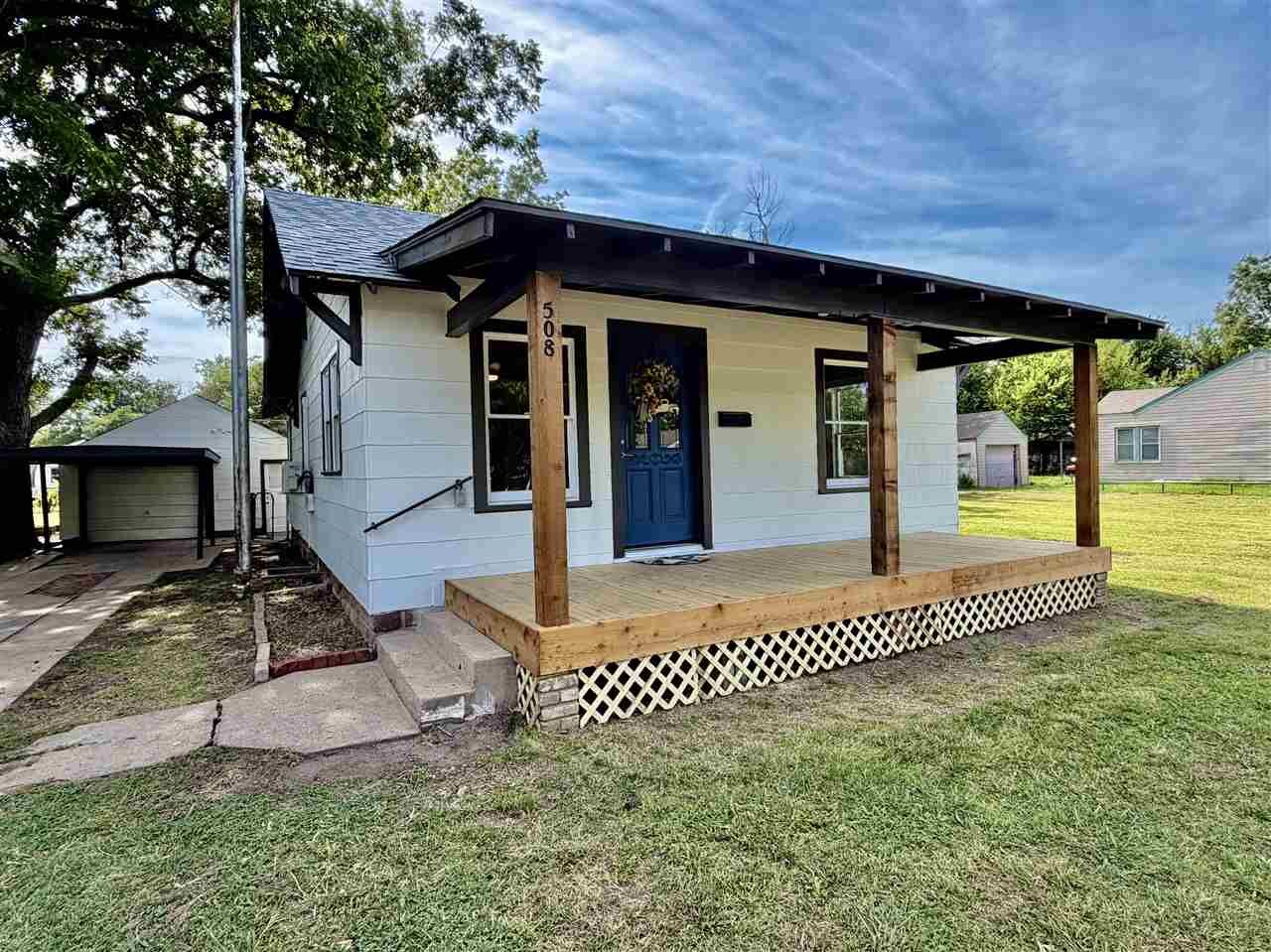 Property Photo: 508 N Ash Street OK 74601