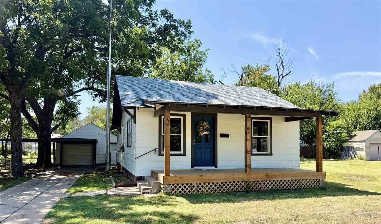 Property Photo:  508 N Ash Street  OK 74601 