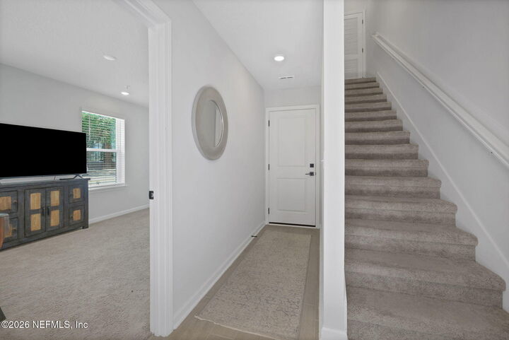 Property Photo:  1096 Farwell Street  FL 32204 