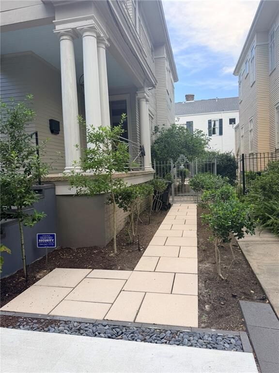 Property Photo:  1669 Robert Street  LA 70115 