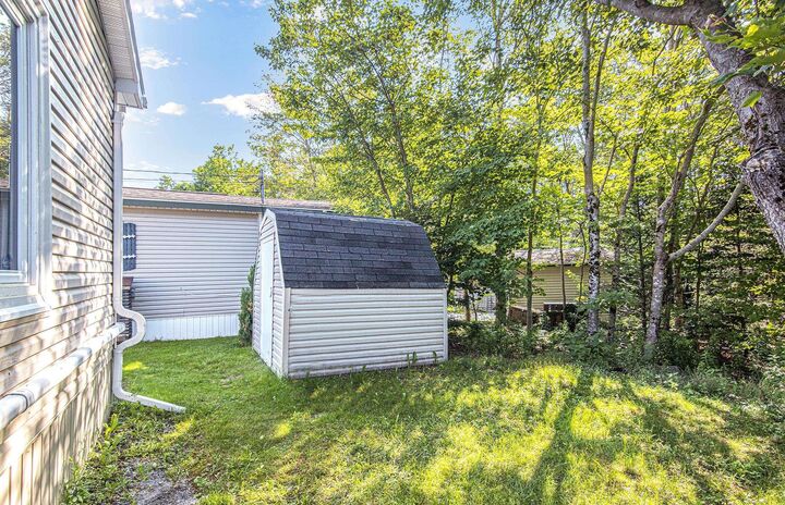 Property Photo: 18 Elcona Avenue NS B4E 3B2