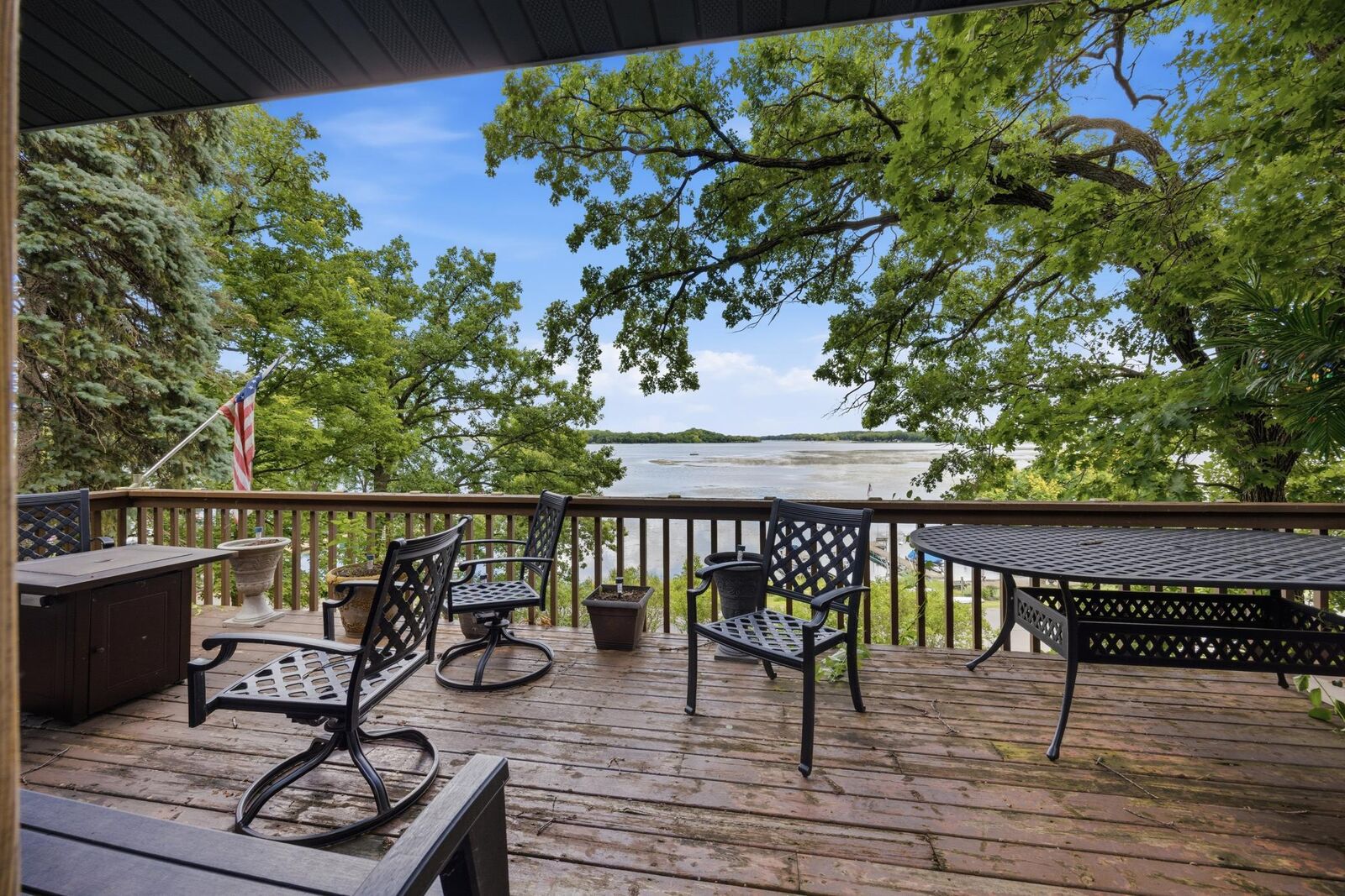 Property Photo:  13117 Bayview Road  MN 55382 