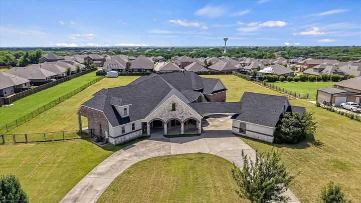 Property Photo:  9770 County Road 483  TX 75166 