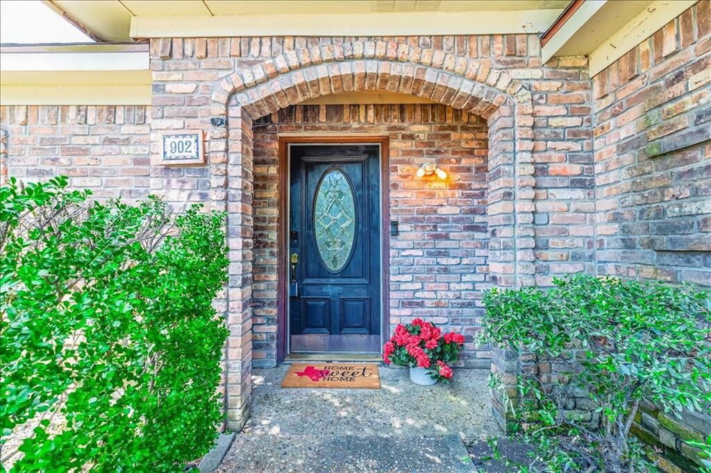 Property Photo:  902 N Allen Heights Drive  TX 75002 