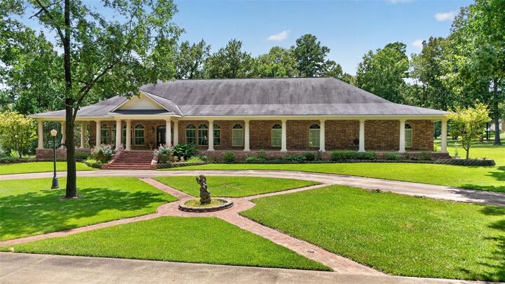 Property Photo:  3669 Fountainbleau Road  LA 71047 