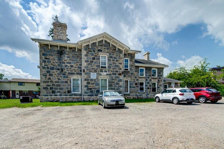 Property Photo:  45 Fraser Street 2  ON N1S 1P7 