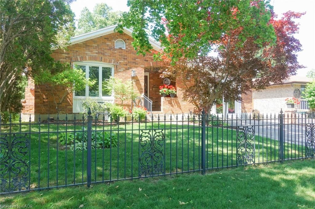 Property Photo: 13 Kelly Avenue ON N3Y 4V6