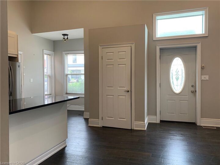 Property Photo:  405 Macnab Street N  ON L8L 1L2 