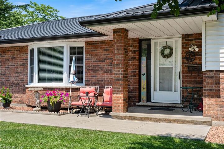Property Photo:  25 Lakeview Avenue  ON N0A 1N8 