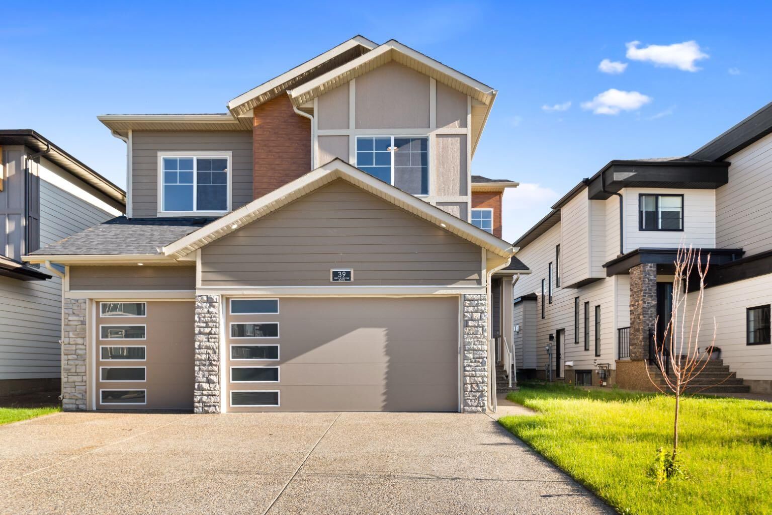 Property Photo: 39 South Shore Road AB T1X 2Y4