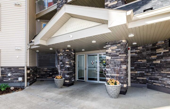 Property Photo:  60 Lawford Avenue 404  AB T4R 3E9 