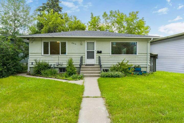 2216 19 Street SW — photo 1
