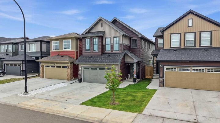 Property Photo: 234 Carringsby Way N AB T3P 1T5