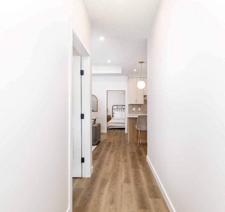 Property Photo:  5463 55 Avenue 2  AB T4L 1M1 