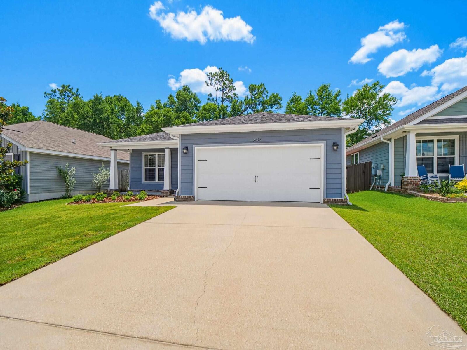 Property Photo:  5757 Blackhorse Cir  FL 32526 