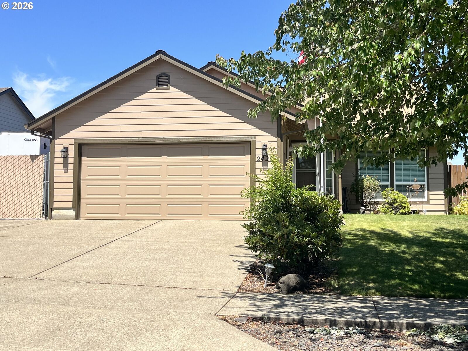 Property Photo:  2429 SW Leo St  OR 97128 