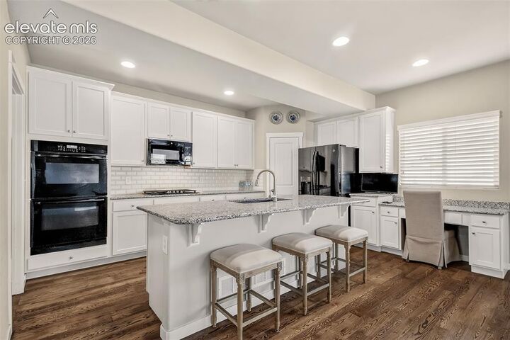 Property Photo:  1620 Little Overlook Street  CO 80910 