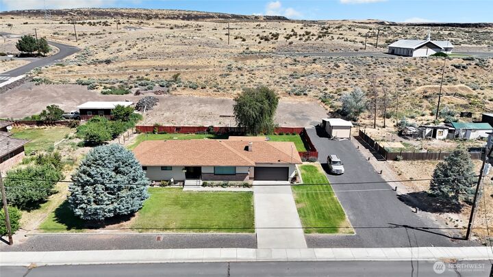 Property Photo: 617 Sprague St. WA 98860