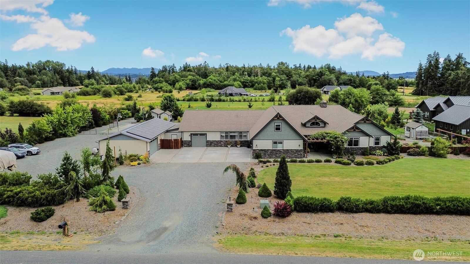 Property Photo: 618 Ell Road WA 98282