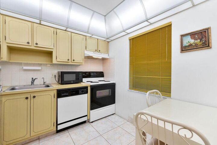 Property Photo: 7807 Golf Cir Drive 308 FL 33063