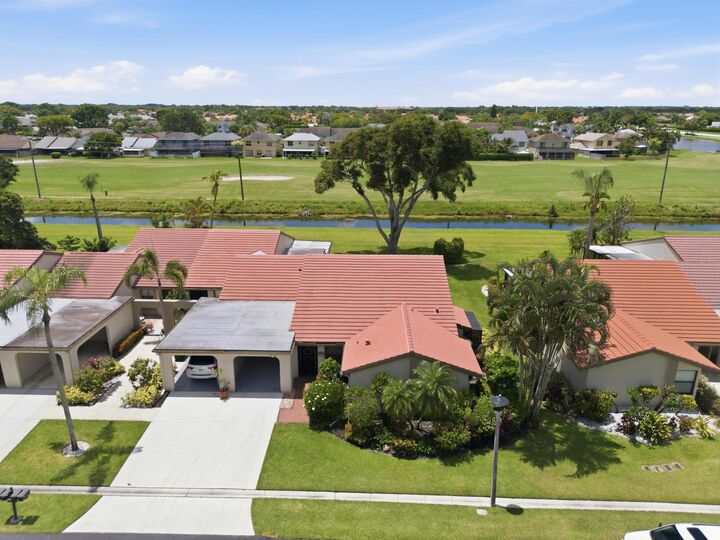 Property Photo:  5896 Forest Grove Drive 4  FL 33437 