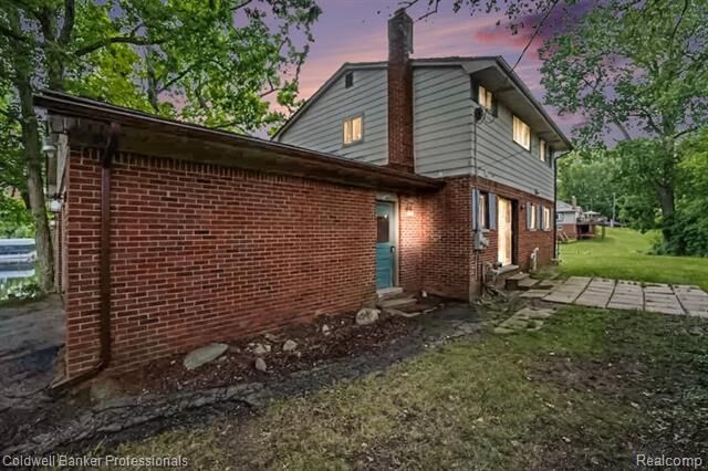 Property Photo: 8965 Sherwood Drive MI 48350