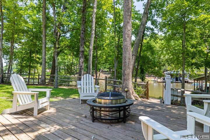 Property Photo: 127 S Daniel Court NC 27551