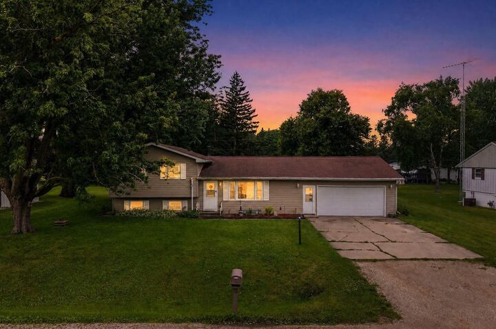Property Photo: 14 Arcade Glen Road WI 54971