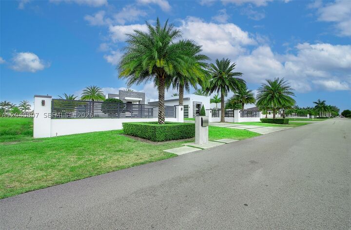 Property Photo: 13052 NW 102nd Ave FL 33018