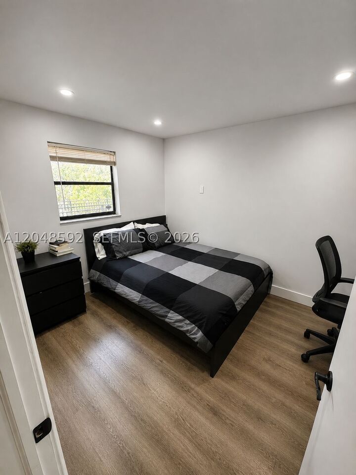 Property Photo: 16171 Blatt Blvd 412 FL 33326
