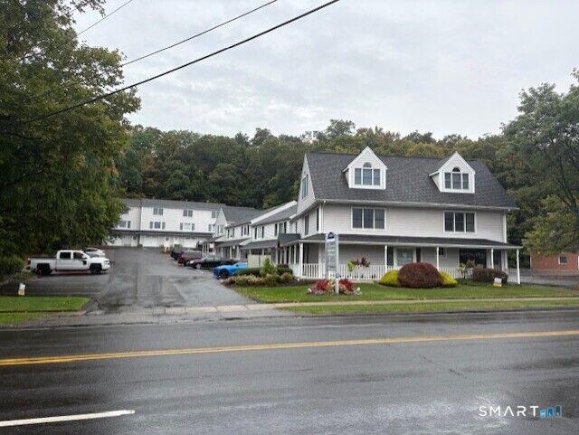 Property Photo: 2508 Whitney Avenue D CT 06518