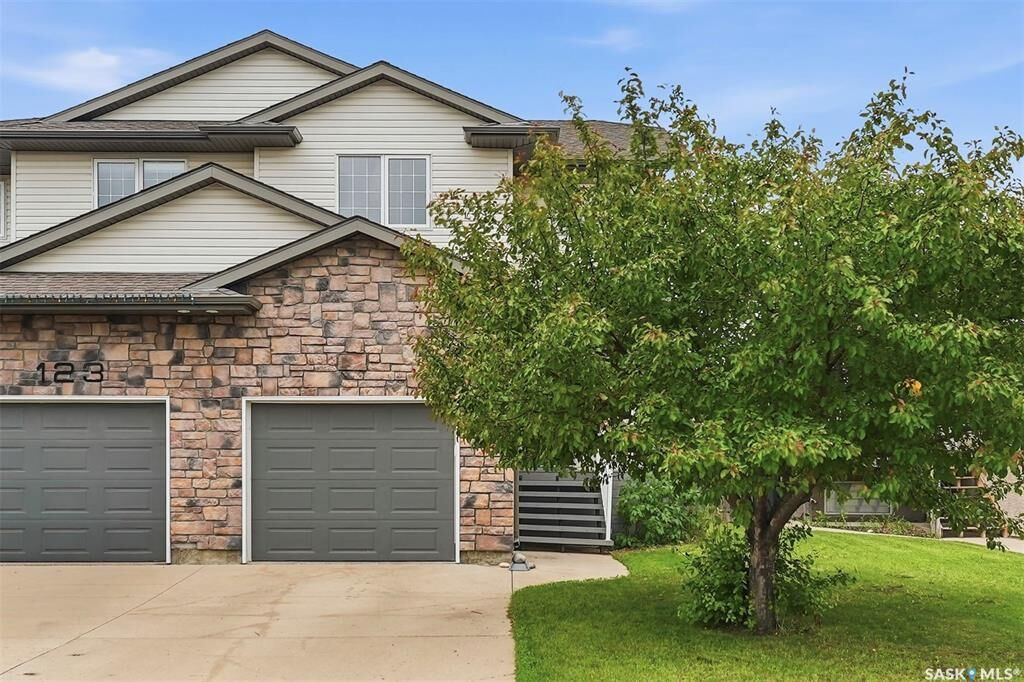 Property Photo: 125 Meadowlark Park SK S0K 0A1