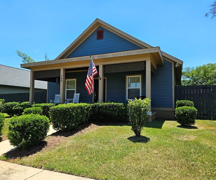 Property Photo:  300 Brighton St  GA 31792 