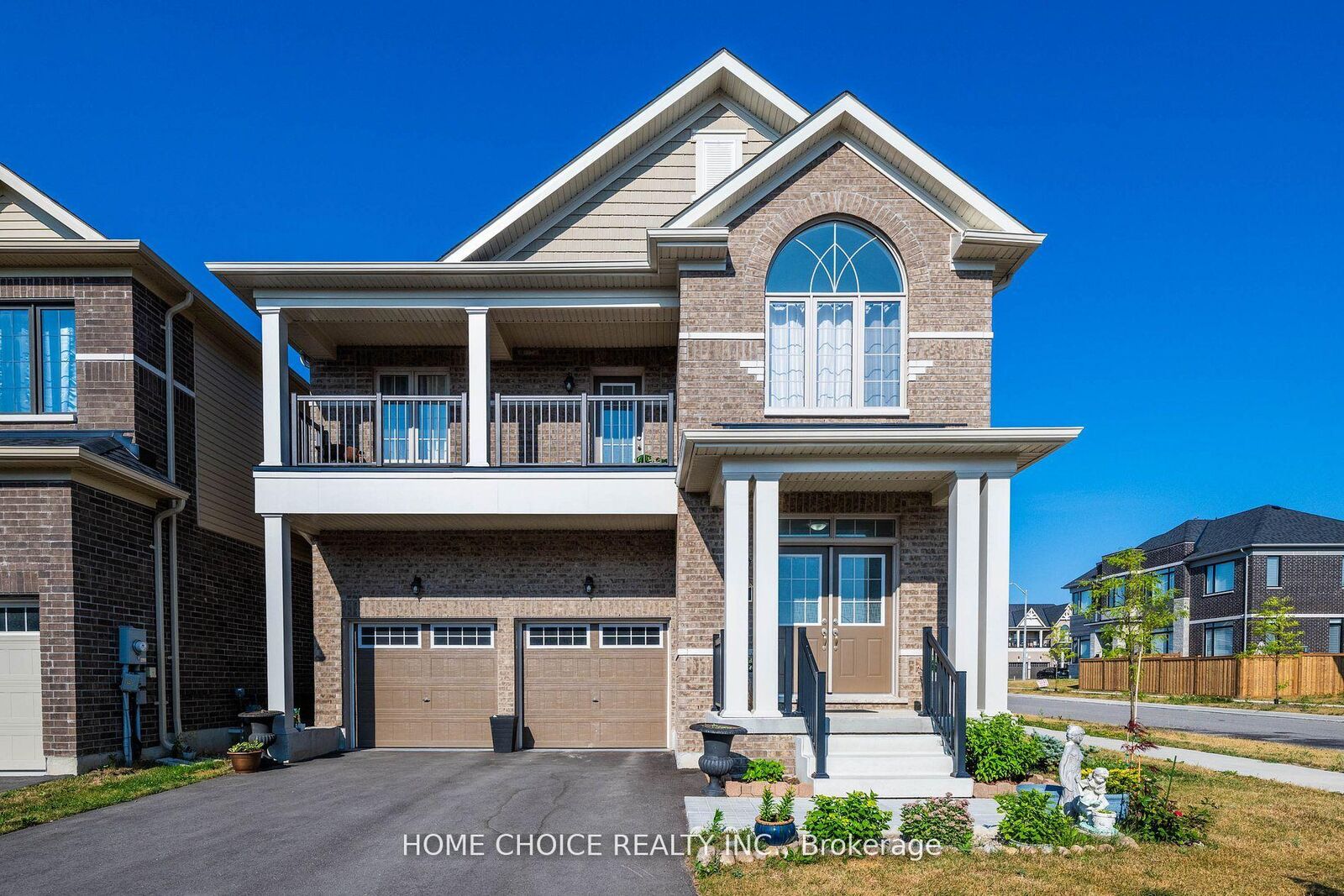 Property Photo: 22 Ludlow Drive E ON L9S 2Z8